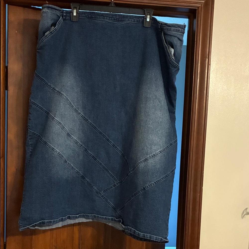 Avenue Dark Blue Denim Midi Skirt